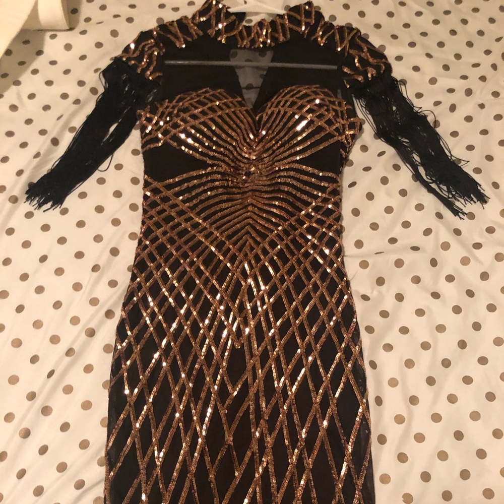 Party Dresses - Picture 5 of 8